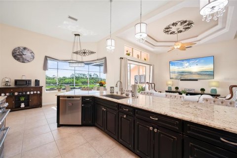 House in Port Charlotte, Florida 3 bedrooms, 255.57 sq.m. № 2123473 - photo 23