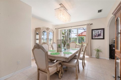 House in Port Charlotte, Florida 3 bedrooms, 255.57 sq.m. № 2123473 - photo 30