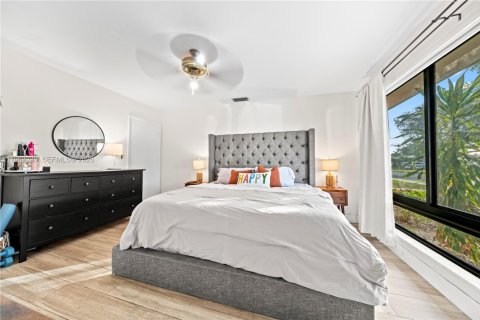 Casa en alquiler en Hialeah, Florida, 3 dormitorios, 176.98 m2 № 2030161 - foto 11