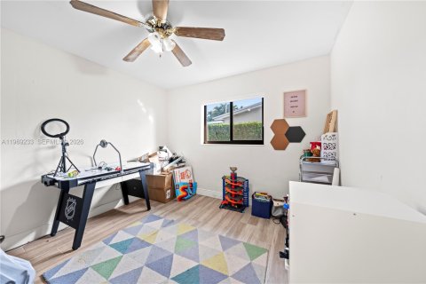 Casa en alquiler en Hialeah, Florida, 3 dormitorios, 176.98 m2 № 2030161 - foto 20