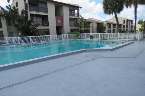 Condo in Tampa, Florida, 1 bedroom  № 1374128 - photo 3