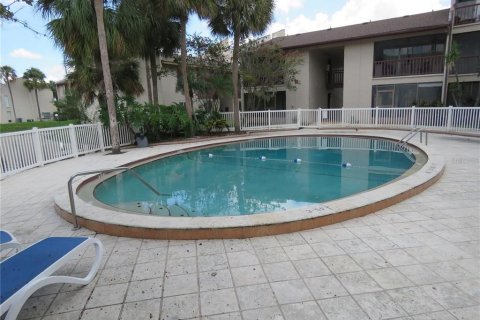 Condo in Tampa, Florida, 1 bedroom  № 1374128 - photo 5