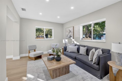 Купить виллу или дом в Майами-Гарденс, Флорида 3 спальни, № 1974061 - фото 15