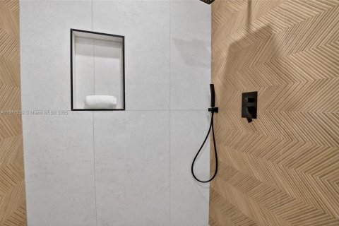 Купить виллу или дом в Майами-Гарденс, Флорида 3 спальни, № 1974061 - фото 23