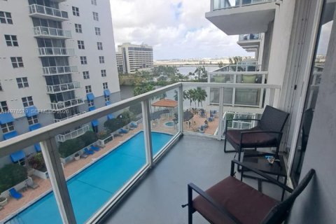 Condominio en venta en Miami, Florida, 1 dormitorio, 63.64 m2 № 2044454 - foto 6