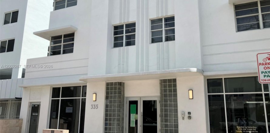 Condominio en Miami Beach, Florida, 1 dormitorio  № 2066275