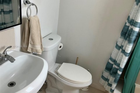 Condominio en venta en Miami Beach, Florida, 1 dormitorio, 38.09 m2 № 2066275 - foto 14