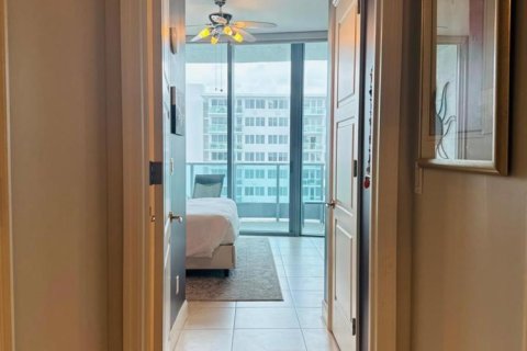Copropriété à louer à Fort Lauderdale, Floride: 3 chambres, 185.8 m2 № 2084384 - photo 9