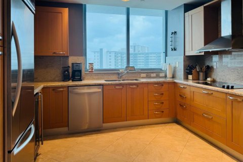 Copropriété à louer à Fort Lauderdale, Floride: 3 chambres, 185.8 m2 № 2084384 - photo 7