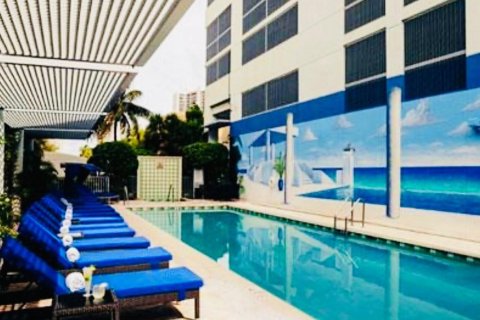 Copropriété à louer à Fort Lauderdale, Floride: 3 chambres, 185.8 m2 № 2084384 - photo 4