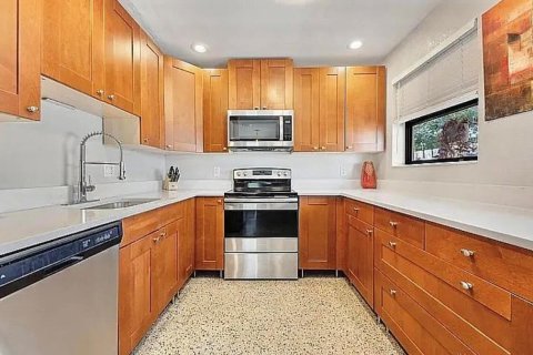 House in Delray Beach, Florida 3 bedrooms, 127.74 sq.m. № 2240558 - photo 10