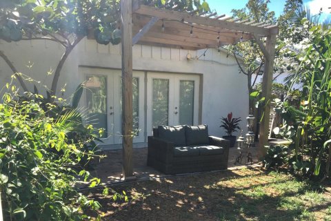 House in Delray Beach, Florida 3 bedrooms, 127.74 sq.m. № 2240558 - photo 9