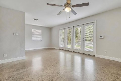 House in Delray Beach, Florida 3 bedrooms, 127.74 sq.m. № 2240558 - photo 6