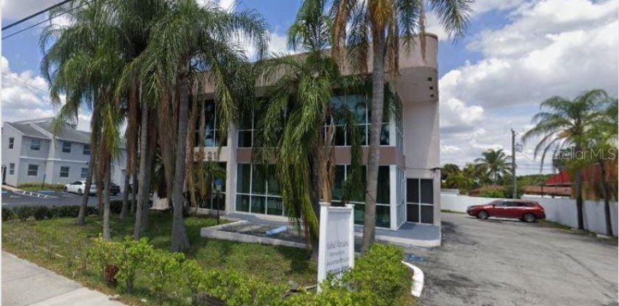 Commercial property in Margate, Florida 345.32 sq.m. № 1564594