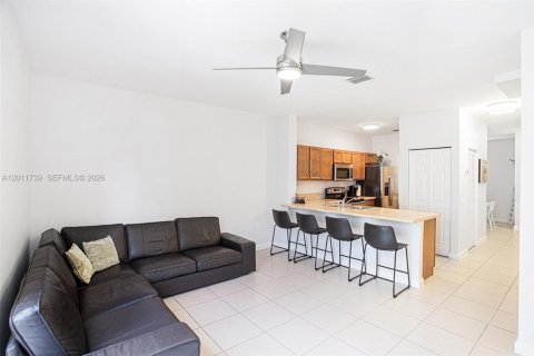 Townhouse in Homestead, Florida 2 bedrooms, 119.84 sq.m. № 2075356 - photo 6