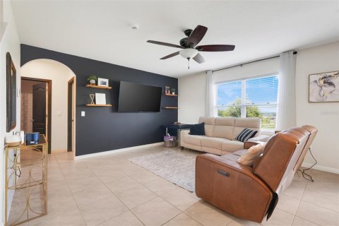 Villa ou maison à vendre à Clermont, Floride: 5 chambres, 248.42 m2 № 2356734 - photo 8