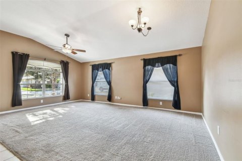 House in Land O' Lakes, Florida 4 bedrooms, 193.33 sq.m. № 1515427 - photo 11