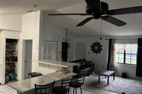 Casa en venta en Orlando, Florida, 3 dormitorios, 121.7 m2 № 1819648 - foto 12