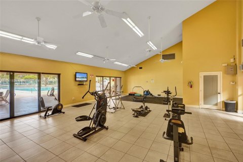 Condo in North Lauderdale, Florida, 3 bedrooms № 2082298 - photo 18
