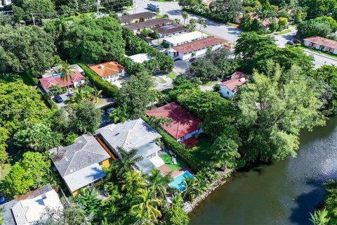 Villa ou maison à vendre à El Portal, Floride: 3 chambres, 161.65 m2 № 2407177 - photo 23