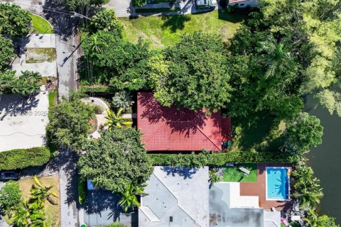 Villa ou maison à vendre à El Portal, Floride: 3 chambres, 161.65 m2 № 2407177 - photo 17