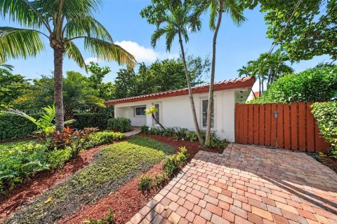 Villa ou maison à vendre à El Portal, Floride: 3 chambres, 161.65 m2 № 2407177 - photo 3