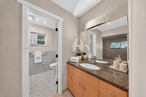 Villa ou maison à vendre à El Portal, Floride: 3 chambres, 161.65 m2 № 2407177 - photo 8