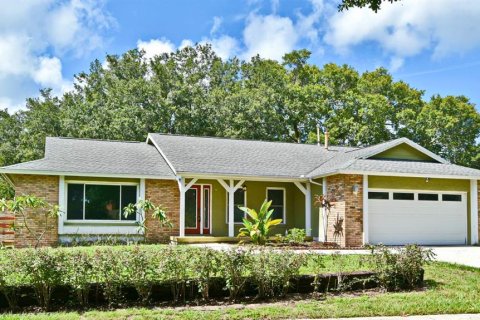 Casa en alquiler en Orlando, Florida, 3 dormitorios, 171.59 m2 № 1871078 - foto 1