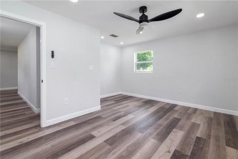 House in Avon Park, Florida 3 bedrooms, 110.09 sq.m. № 2229642 - photo 21