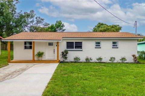 House in Avon Park, Florida 3 bedrooms, 110.09 sq.m. № 2229642
