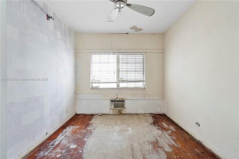 Copropriété à vendre à Miami Beach, Floride: 1 chambre, 51.1 m2 № 1809620 - photo 11