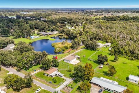 Villa ou maison à vendre à Dover, Floride: 2 chambres, 98.85 m2 № 2413752 - photo 4