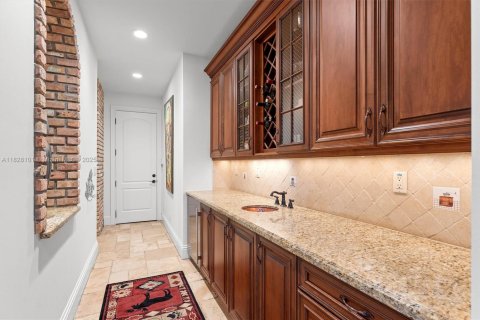 Casa en venta en Davie, Florida, 6 dormitorios, 527.5 m2 № 1799227 - foto 17