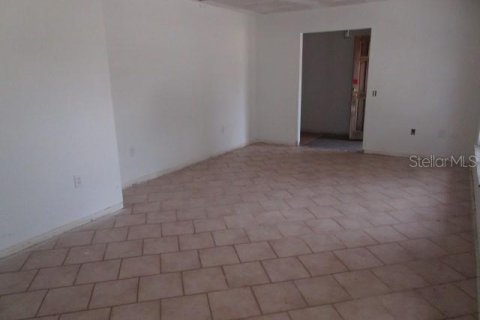 Villa ou maison à vendre à Mulberry, Floride: 3 chambres, 177.16 m2 № 1917107 - photo 6