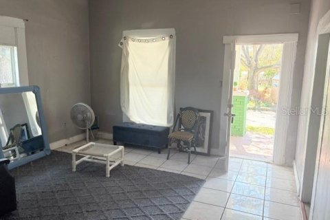 House in Tampa, Florida 3 bedrooms, 123.93 sq.m. № 1592074 - photo 3