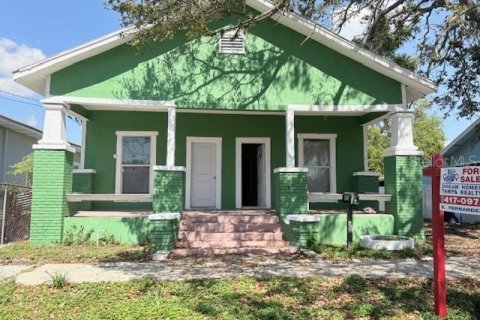 House in Tampa, Florida 3 bedrooms, 123.93 sq.m. № 1592074 - photo 1