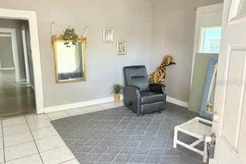 House in Tampa, Florida 3 bedrooms, 123.93 sq.m. № 1592074 - photo 2