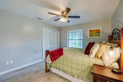 House in Edgewater, Florida 3 bedrooms, 157.19 sq.m. № 1898425 - photo 16