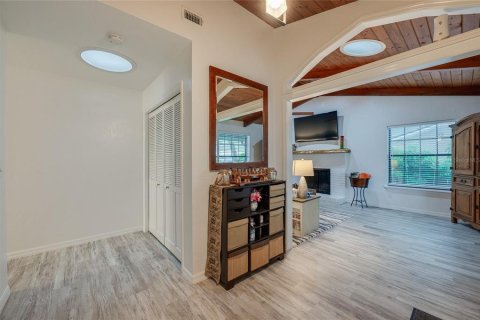 House in Edgewater, Florida 3 bedrooms, 157.19 sq.m. № 1898425 - photo 6