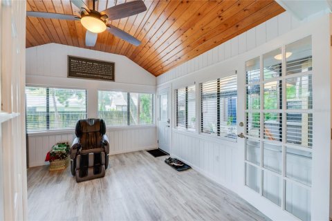 House in Edgewater, Florida 3 bedrooms, 157.19 sq.m. № 1898425 - photo 25