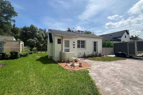 Купить виллу или дом в Саут-Майами, Флорида 3 спальни, 103.49м2, № 1896053 - фото 2