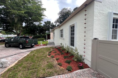 Купить виллу или дом в Саут-Майами, Флорида 3 спальни, 103.49м2, № 1896053 - фото 5