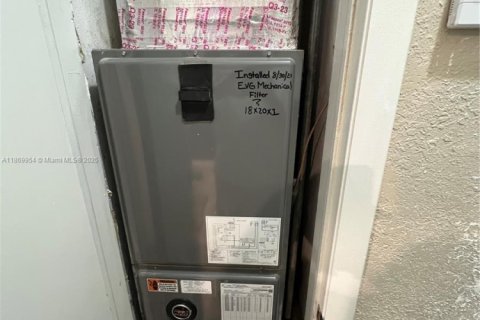 Купить виллу или дом в Саут-Майами, Флорида 3 спальни, 103.49м2, № 1896053 - фото 25