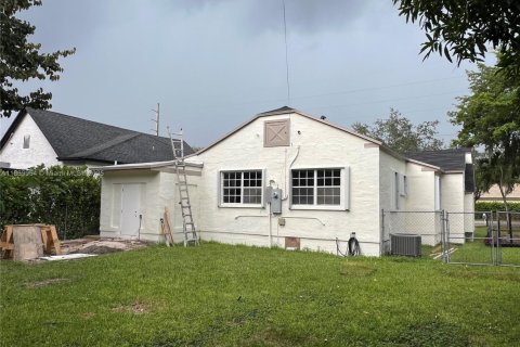 Купить виллу или дом в Саут-Майами, Флорида 3 спальни, 103.49м2, № 1896053 - фото 12