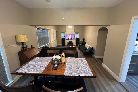 Купить виллу или дом в Саут-Майами, Флорида 3 спальни, 103.49м2, № 1896053 - фото 17