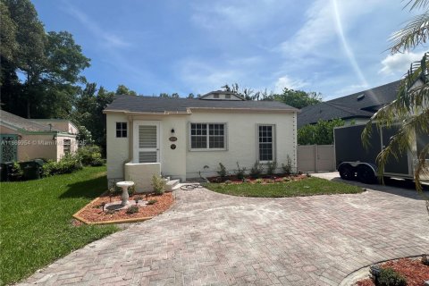 Дом в Саут-Майами, Флорида 3 спальни, 103.49м2 № 1896053