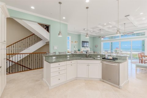 House in St. Lucie, Florida 5 bedrooms, 361.02 sq.m. № 1698831 - photo 22