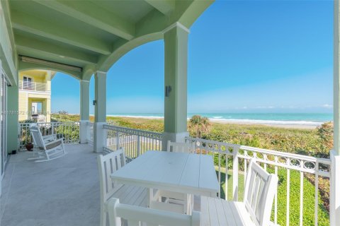 House in St. Lucie, Florida 5 bedrooms, 361.02 sq.m. № 1698831 - photo 27