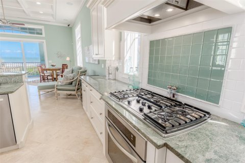 House in St. Lucie, Florida 5 bedrooms, 361.02 sq.m. № 1698831 - photo 21