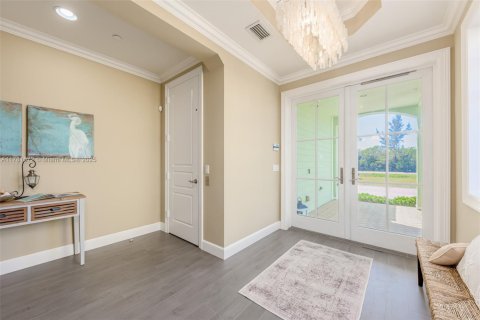 House in St. Lucie, Florida 5 bedrooms, 361.02 sq.m. № 1698831 - photo 6